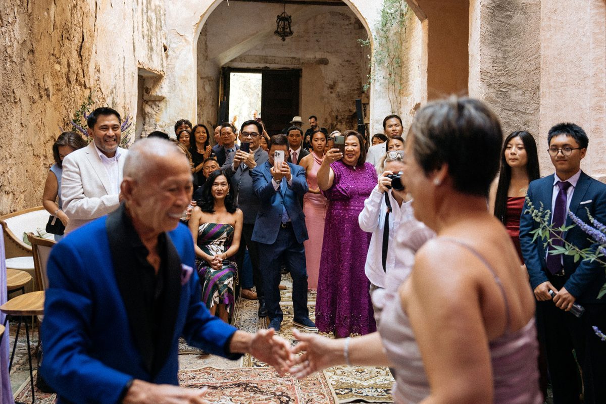 Wedding planner Valencia. Laura y George, wedding aniversary at Palacio Sot de Ferrer. Event planner. Destination wedding planner.